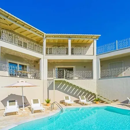 Sarakinatika Sleeps 6 Pool Air Con Wifi 빌라 Viggla